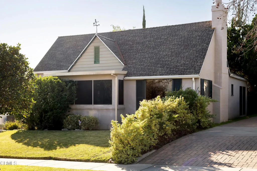 1533 Coolidge Avenue, Pasadena, California 91104 home-pic-1