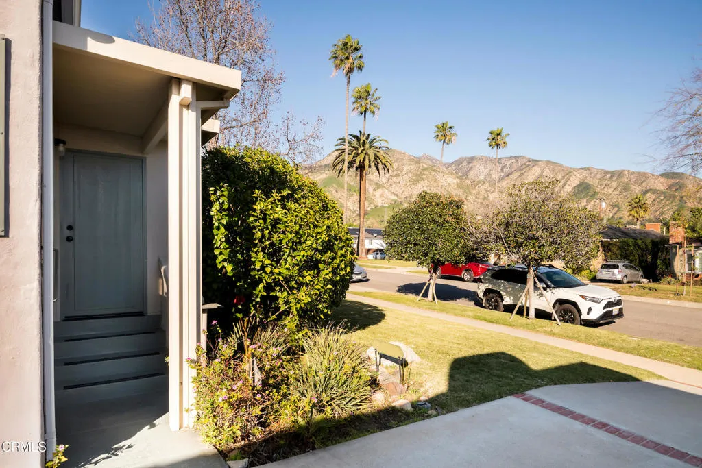 1533 Coolidge Avenue, Pasadena, California 91104 home-pic-3