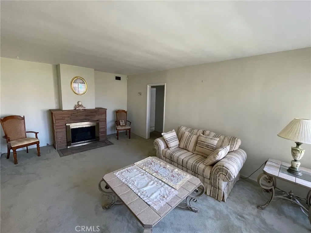 5717 Natick Avenue, Sherman Oaks, California 91411 home-pic-2