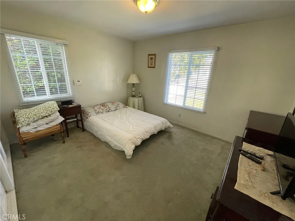 5717 Natick Avenue, Sherman Oaks, California 91411 home-pic-9