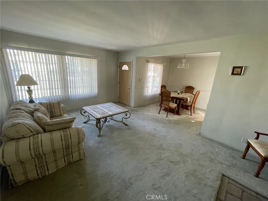 5717 Natick Avenue, Sherman Oaks, California 91411 home-pic-1