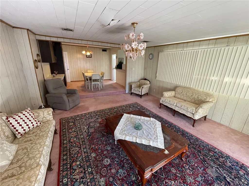 5717 Natick Avenue, Sherman Oaks, California 91411 home-pic-5