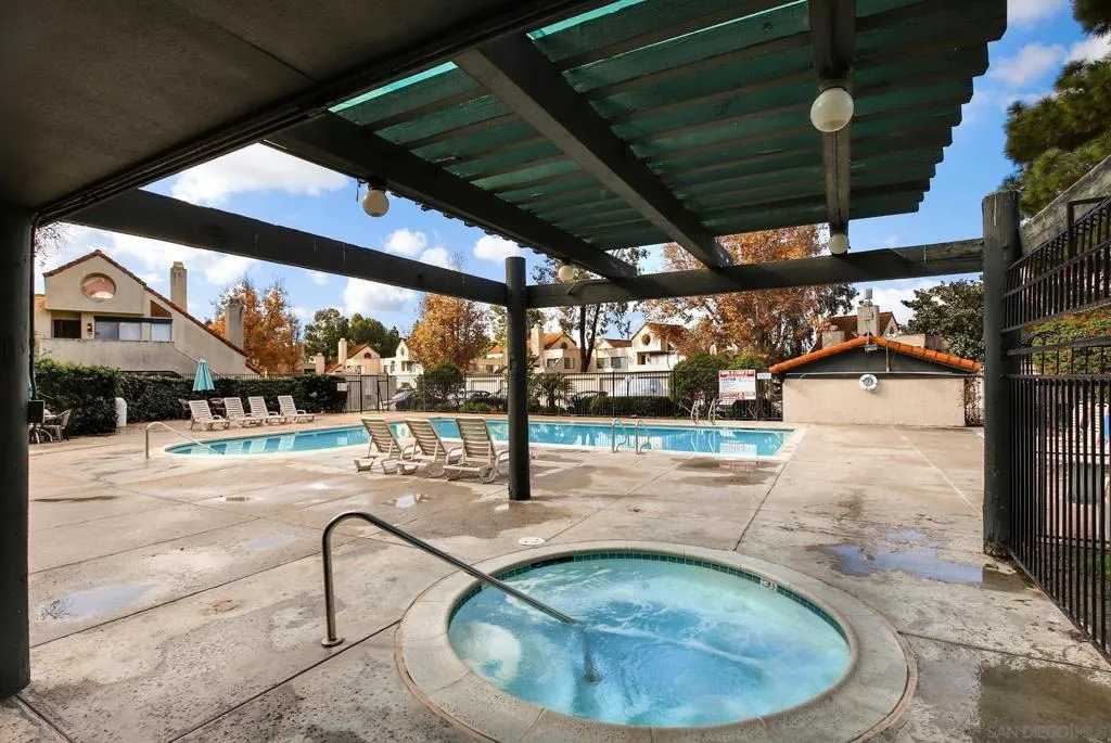 317 N Melrose Dr G, Vista, California 92083 home-pic-28