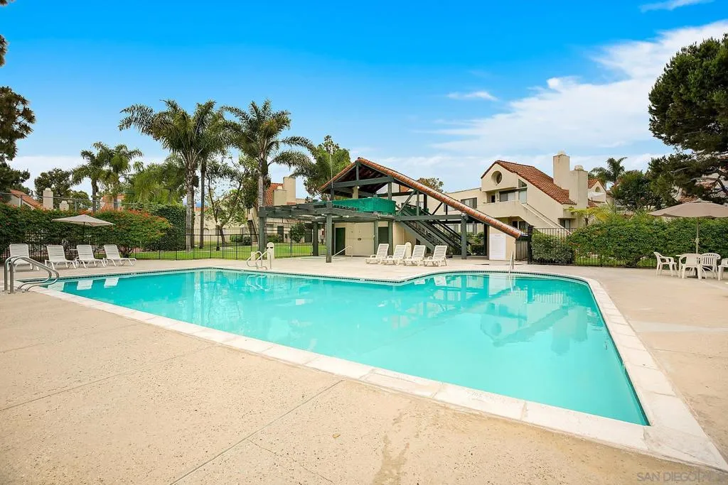 317 N Melrose Dr G, Vista, California 92083 home-pic-26