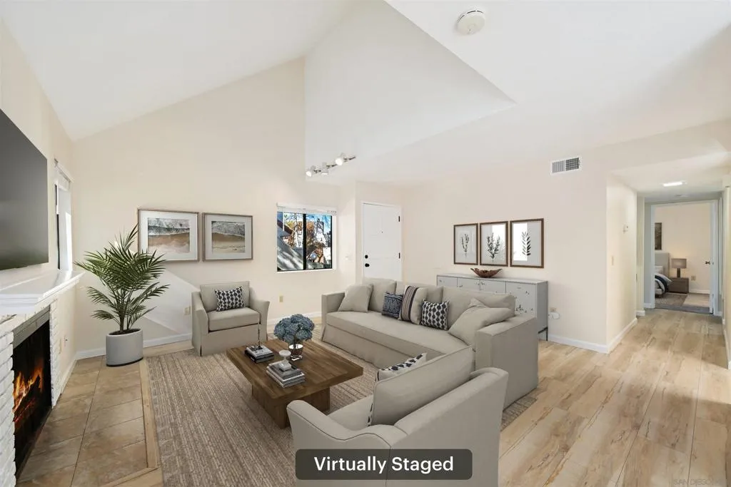 317 N Melrose Dr G, Vista, California 92083 home-pic-1