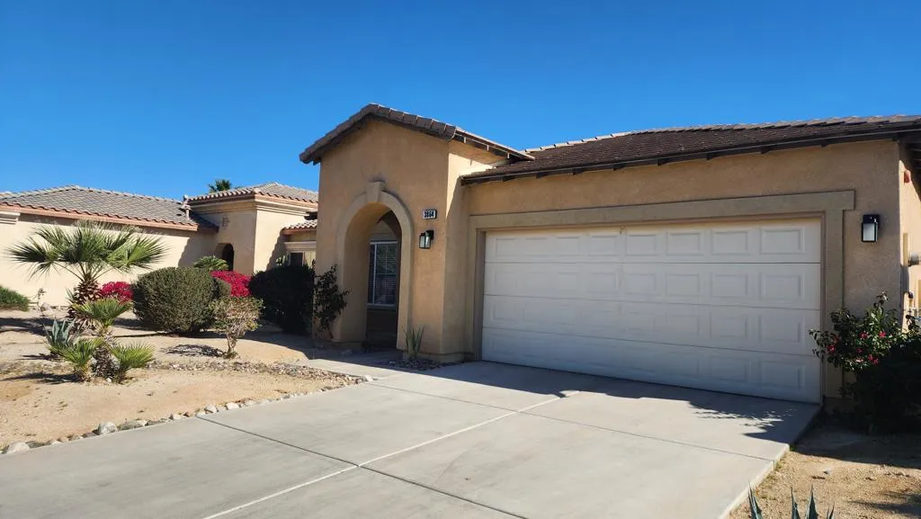 3864 Mission Peak, Palm Springs, California 92262 home-pic-1
