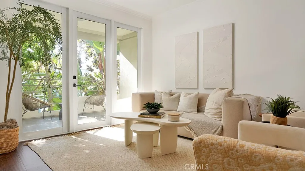 2233 Martin 216, Irvine, California 92612 home-pic-1