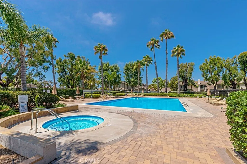 3325 Calle La Veta, San Clemente, California 92672 home-pic-40