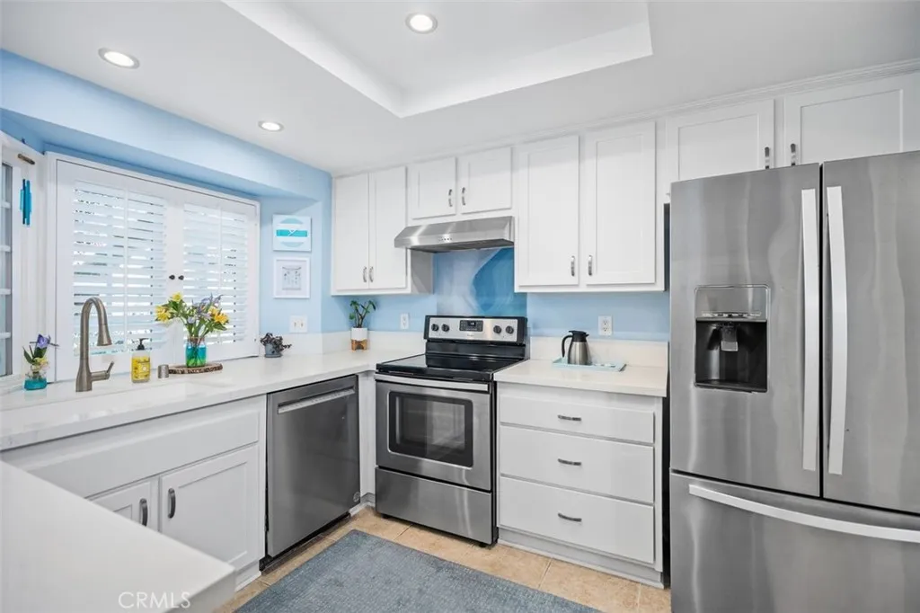 3325 Calle La Veta, San Clemente, California 92672 home-pic-19