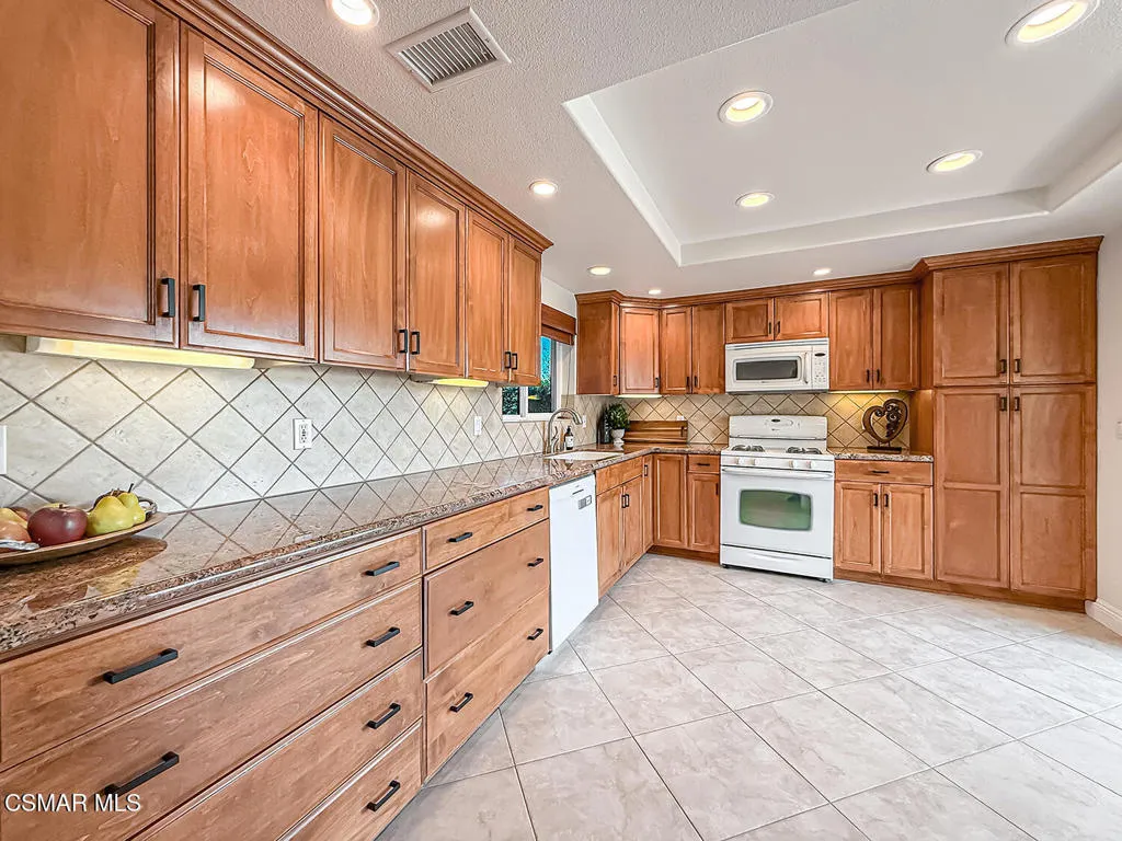 3634 San Vincente Lane, Newbury Park, California 91320 home-pic-10