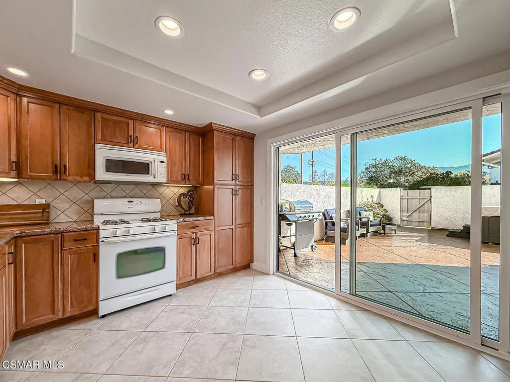 3634 San Vincente Lane, Newbury Park, California 91320 home-pic-14