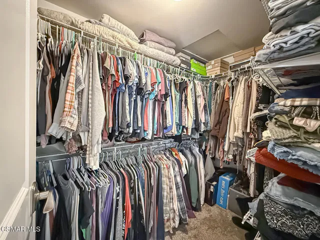 iPrimary Bedroom Suite and Balcony8