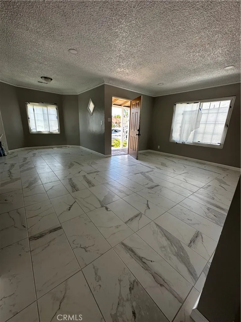 425 Elm, Inglewood, California 90301 home-pic-12