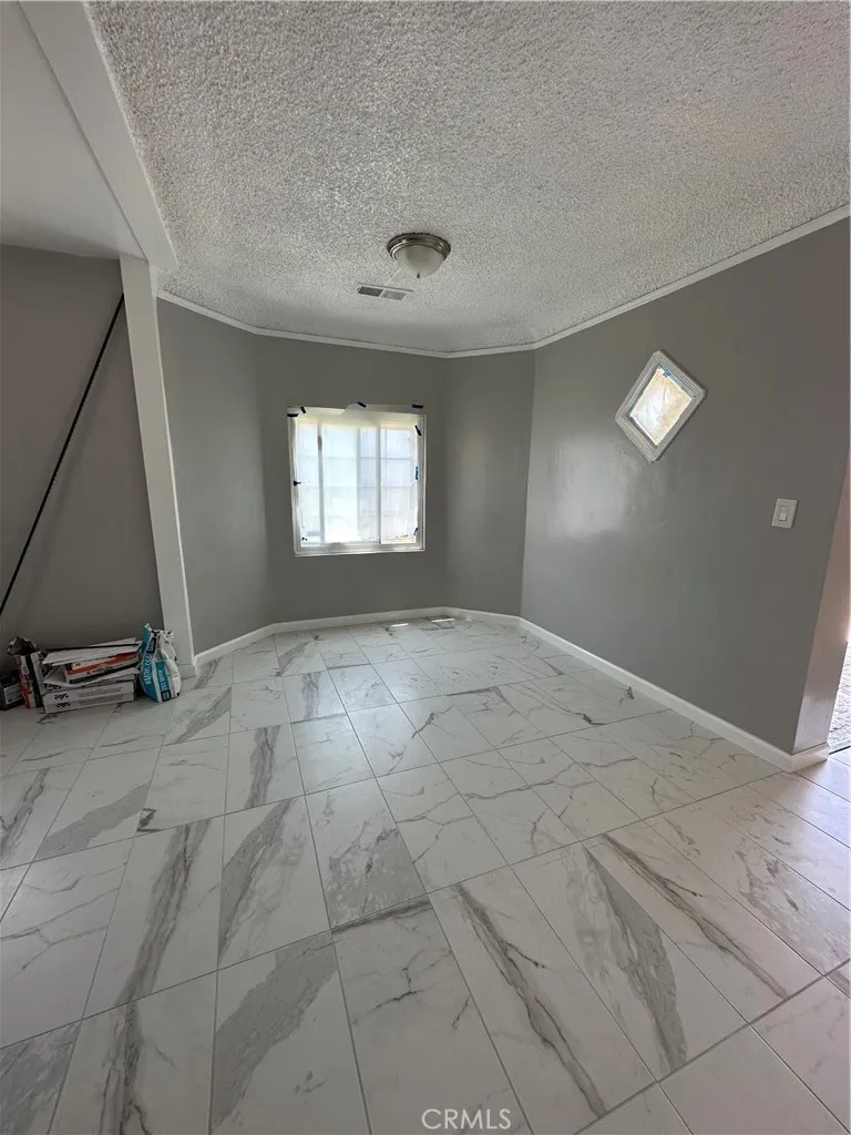 425 Elm, Inglewood, California 90301 home-pic-5