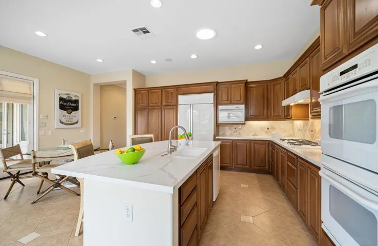 17-custom-SDEsplanade_OPMG_0126_021