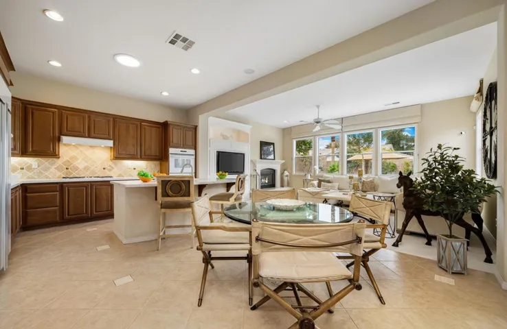 14-custom-SDEsplanade_OPMG_0126_018