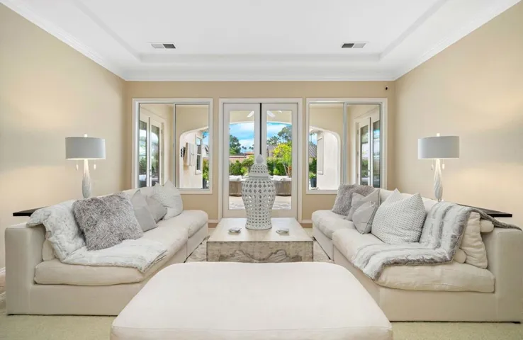 9-custom-SDEsplanade_OPMG_0126_013