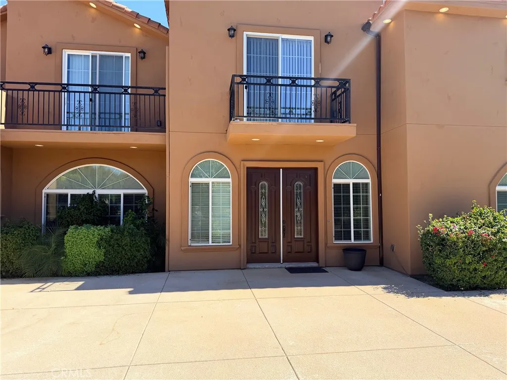 27370 Stonehenge, Hemet, California 92544 home-pic-0