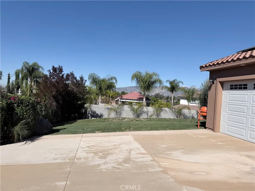 27370 Stonehenge, Hemet, California 92544 home-pic-4