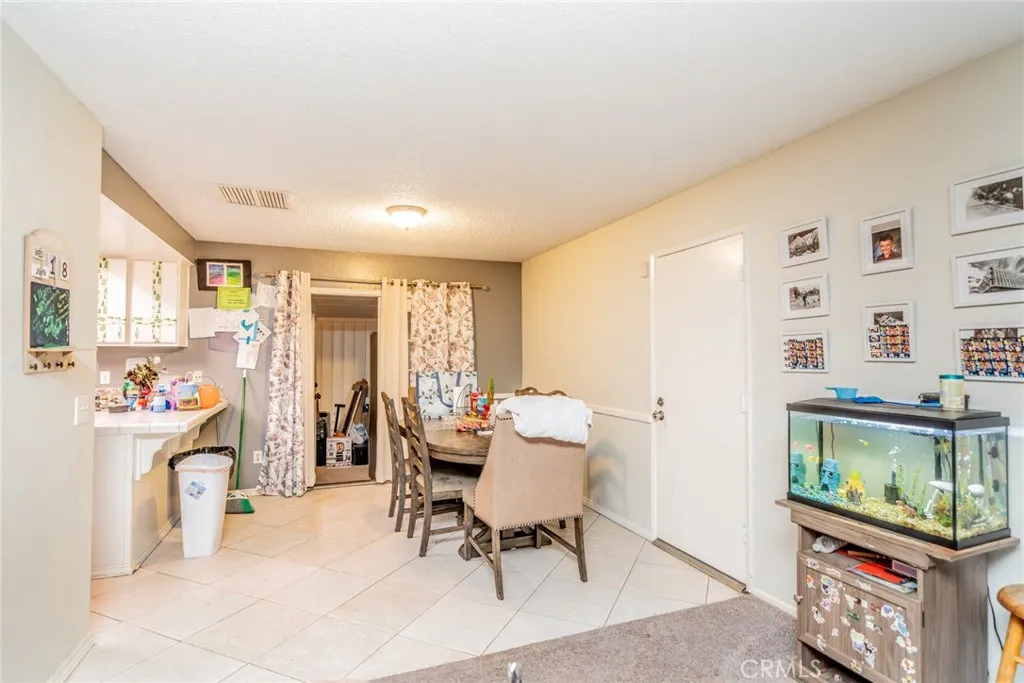17307 Longmeadow, Palmdale, California 93591 home-pic-7