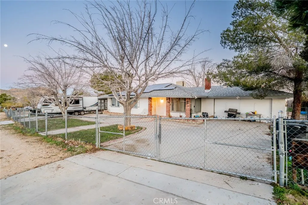 17307 Longmeadow, Palmdale, California 93591 home-pic-2