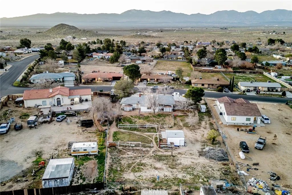 17307 Longmeadow, Palmdale, California 93591 home-pic-38