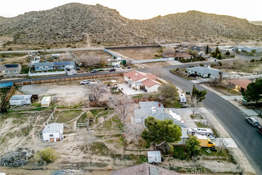 17307 Longmeadow, Palmdale, California 93591 home-pic-37