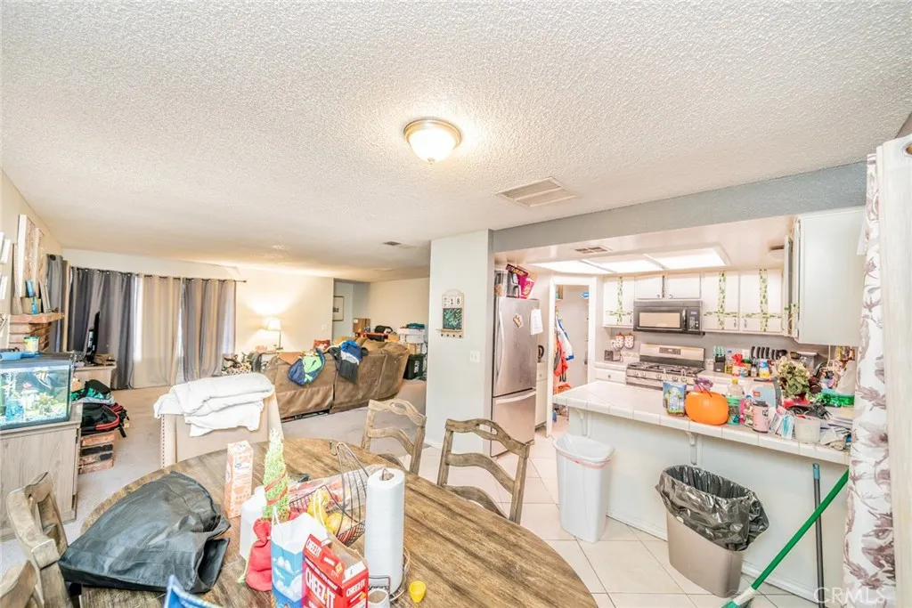17307 Longmeadow, Palmdale, California 93591 home-pic-9