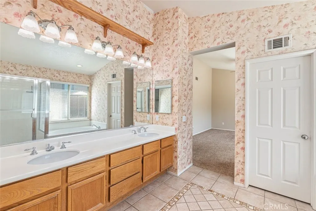 660 Glen Springs, Corona, California 92882 home-pic-26