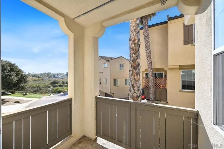 5074 Cascade Way 102, Oceanside, California 92057