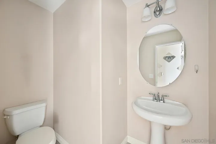 5074 Cascade Way 102, Oceanside, California 92057