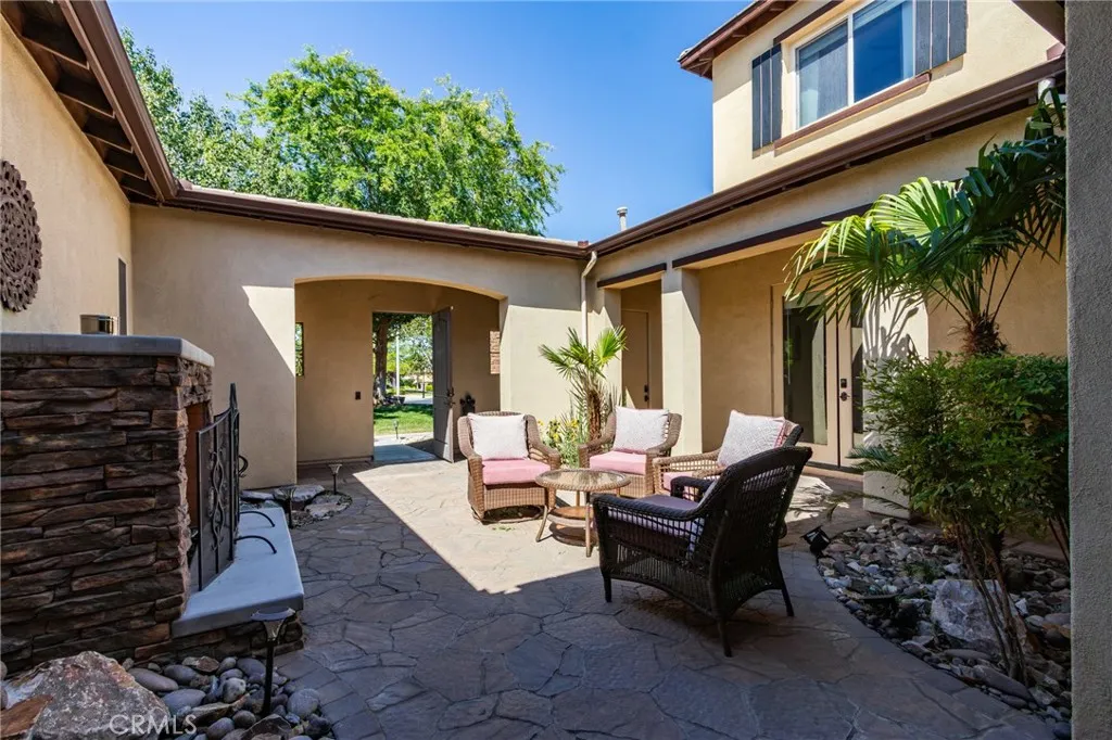 13195 Trailwood Way, Apple Valley, California 92308 home-pic-10