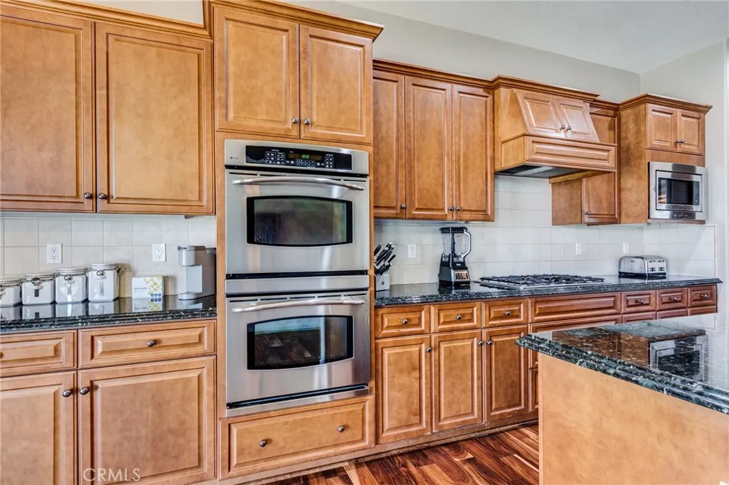 13195 Trailwood Way, Apple Valley, California 92308 home-pic-22