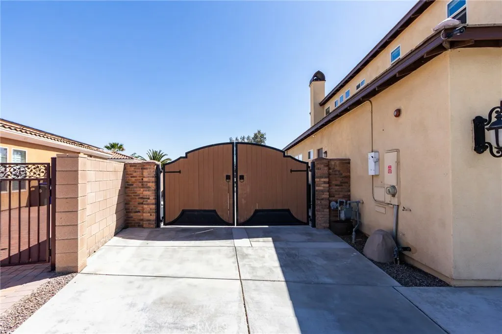 13195 Trailwood Way, Apple Valley, California 92308 home-pic-59