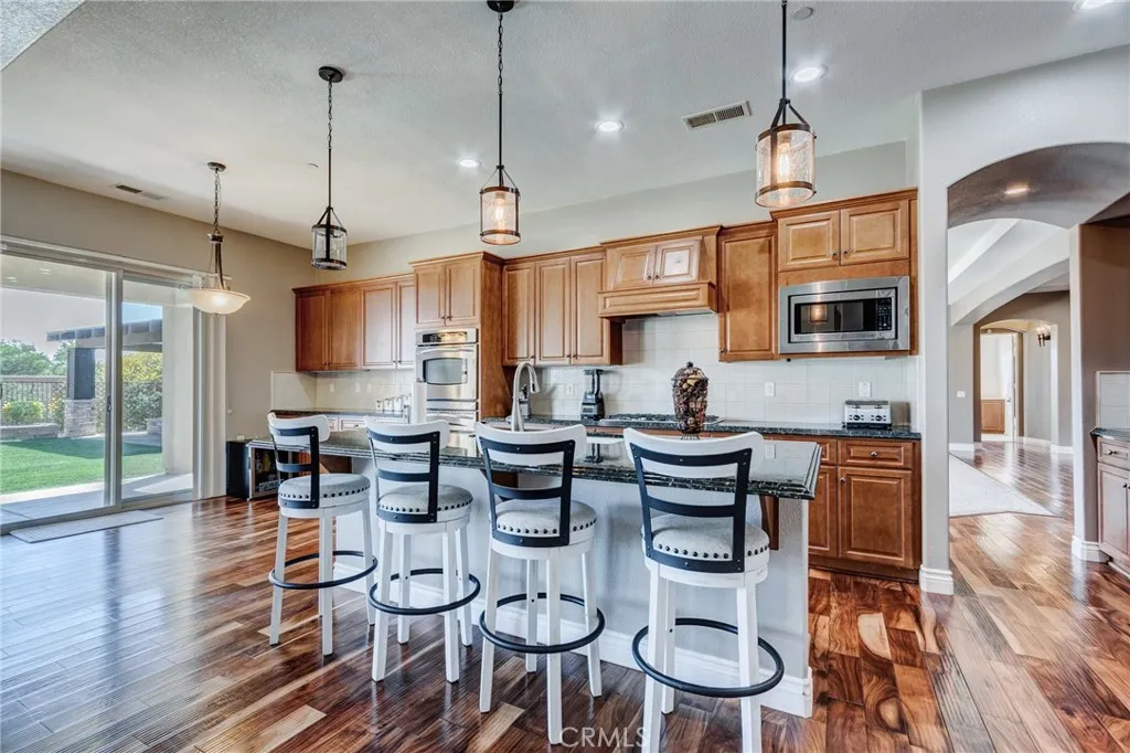 13195 Trailwood Way, Apple Valley, California 92308 home-pic-16