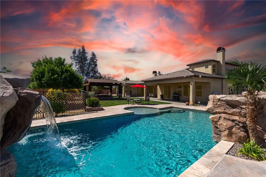 13195 Trailwood Way, Apple Valley, California 92308 home-pic-57