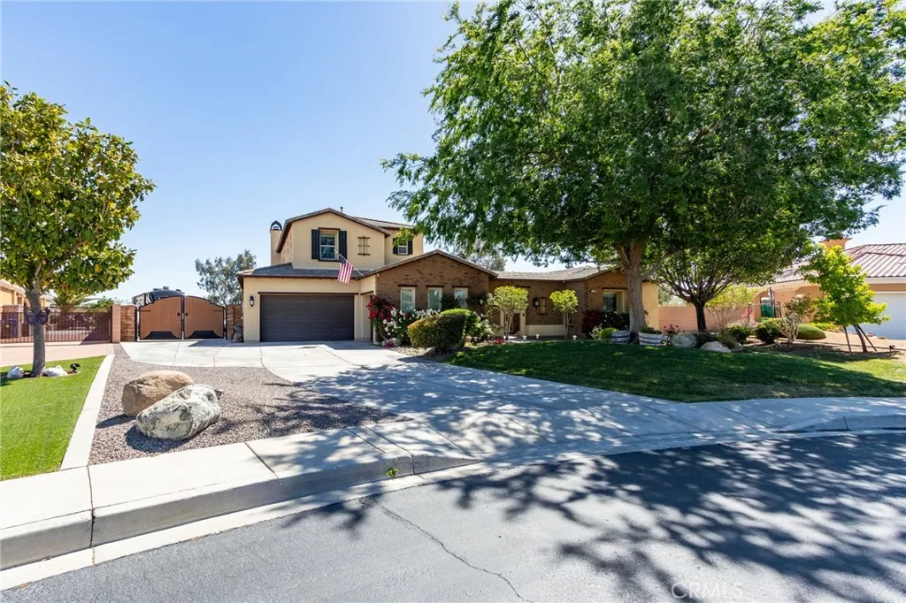 13195 Trailwood Way, Apple Valley, California 92308 home-pic-2