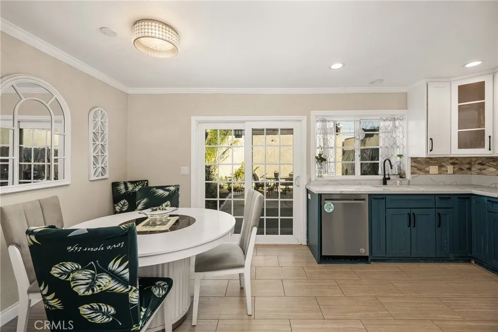 11701 Blackthorn, Orange, California 92869 home-pic-17
