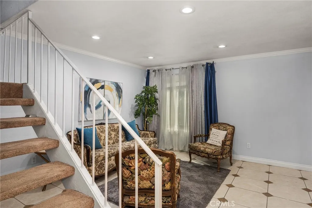 11701 Blackthorn, Orange, California 92869 home-pic-12