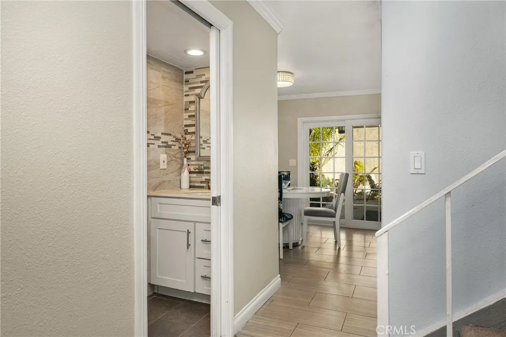 11701 Blackthorn, Orange, California 92869 home-pic-11