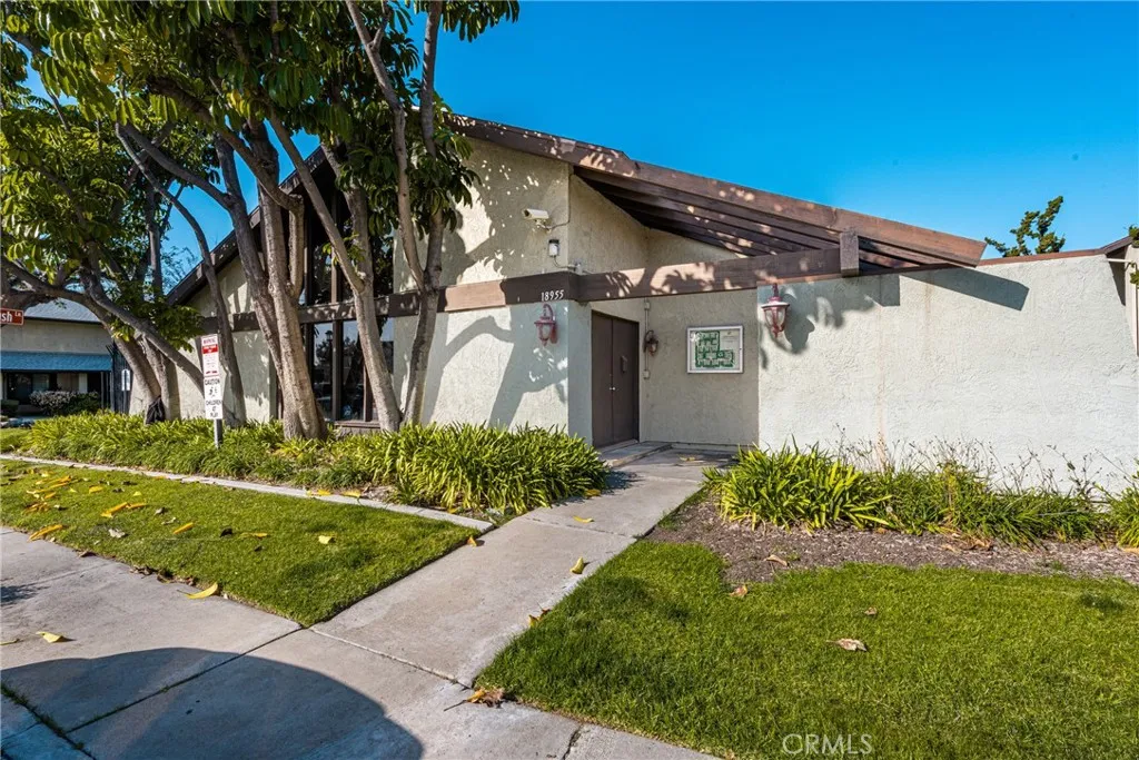 11701 Blackthorn, Orange, California 92869 home-pic-39