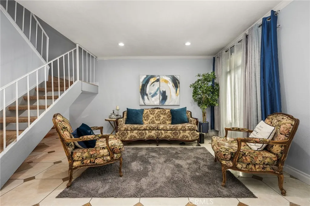 11701 Blackthorn, Orange, California 92869 home-pic-9
