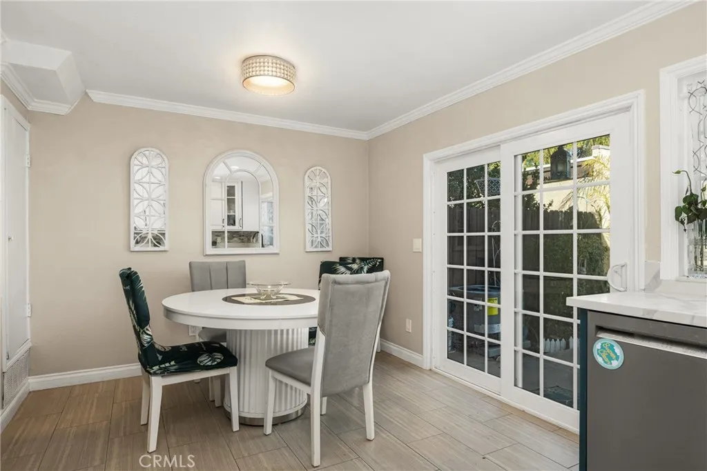 11701 Blackthorn, Orange, California 92869 home-pic-24