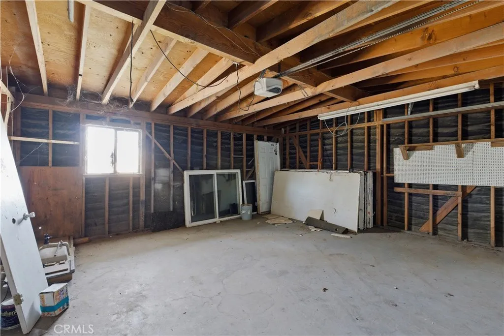 10380 Baker Road, Lucerne Valley, California 92356 home-pic-27