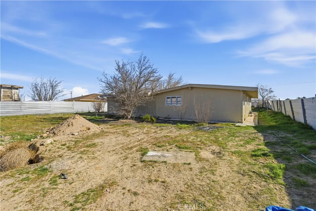10380 Baker Road, Lucerne Valley, California 92356 home-pic-31