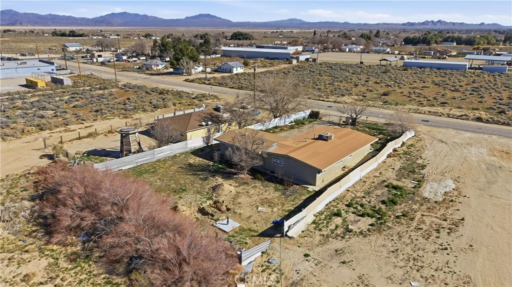 10380 Baker Road, Lucerne Valley, California 92356 home-pic-37