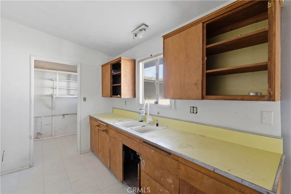10380 Baker Road, Lucerne Valley, California 92356 home-pic-11