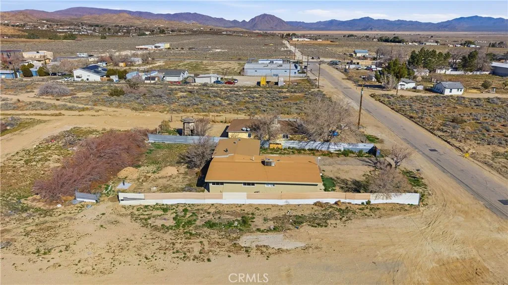 10380 Baker Road, Lucerne Valley, California 92356 home-pic-38