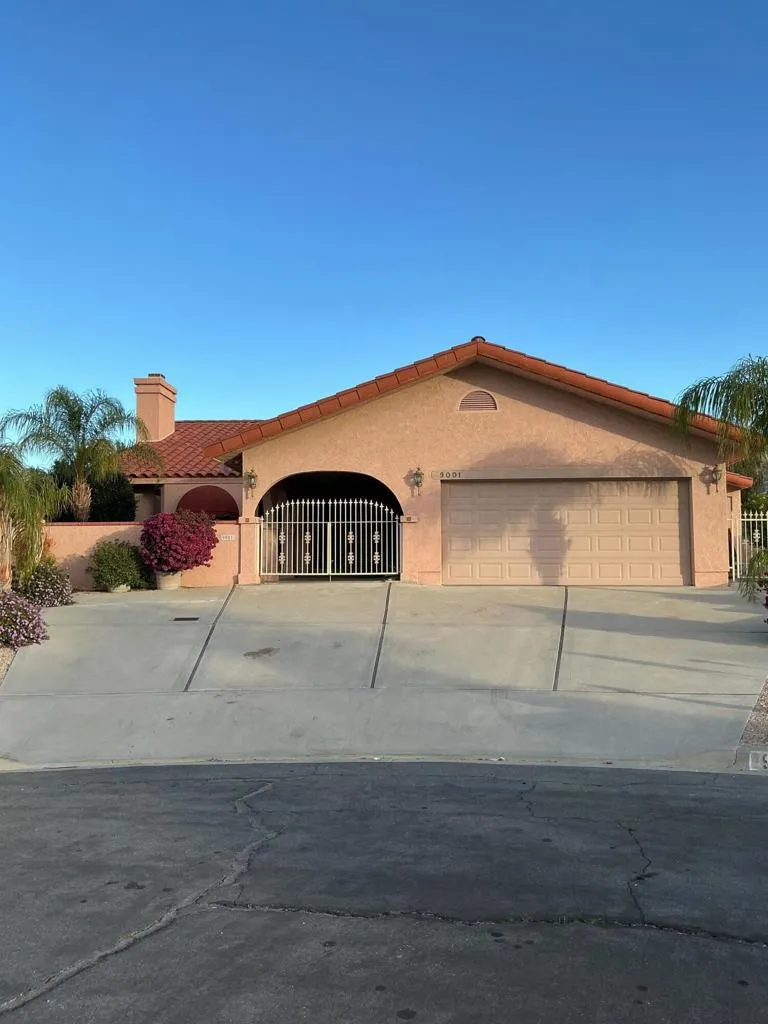 9001 De Vicenzo Court, Desert Hot Springs, California 92240 home-pic-1