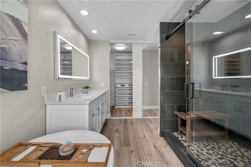 18554 Olympian Ct., Canyon Country, California 91351 home-pic-17